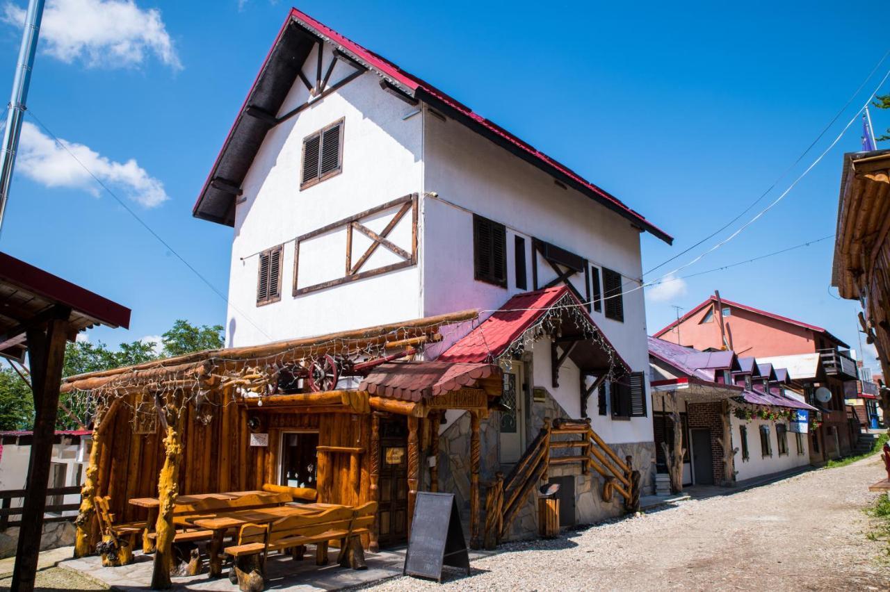 Vila Rustik Straja Lupeni  Екстериор снимка